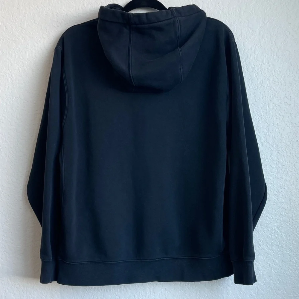 NIKE Men's Black Pullover Hoodie • Medium